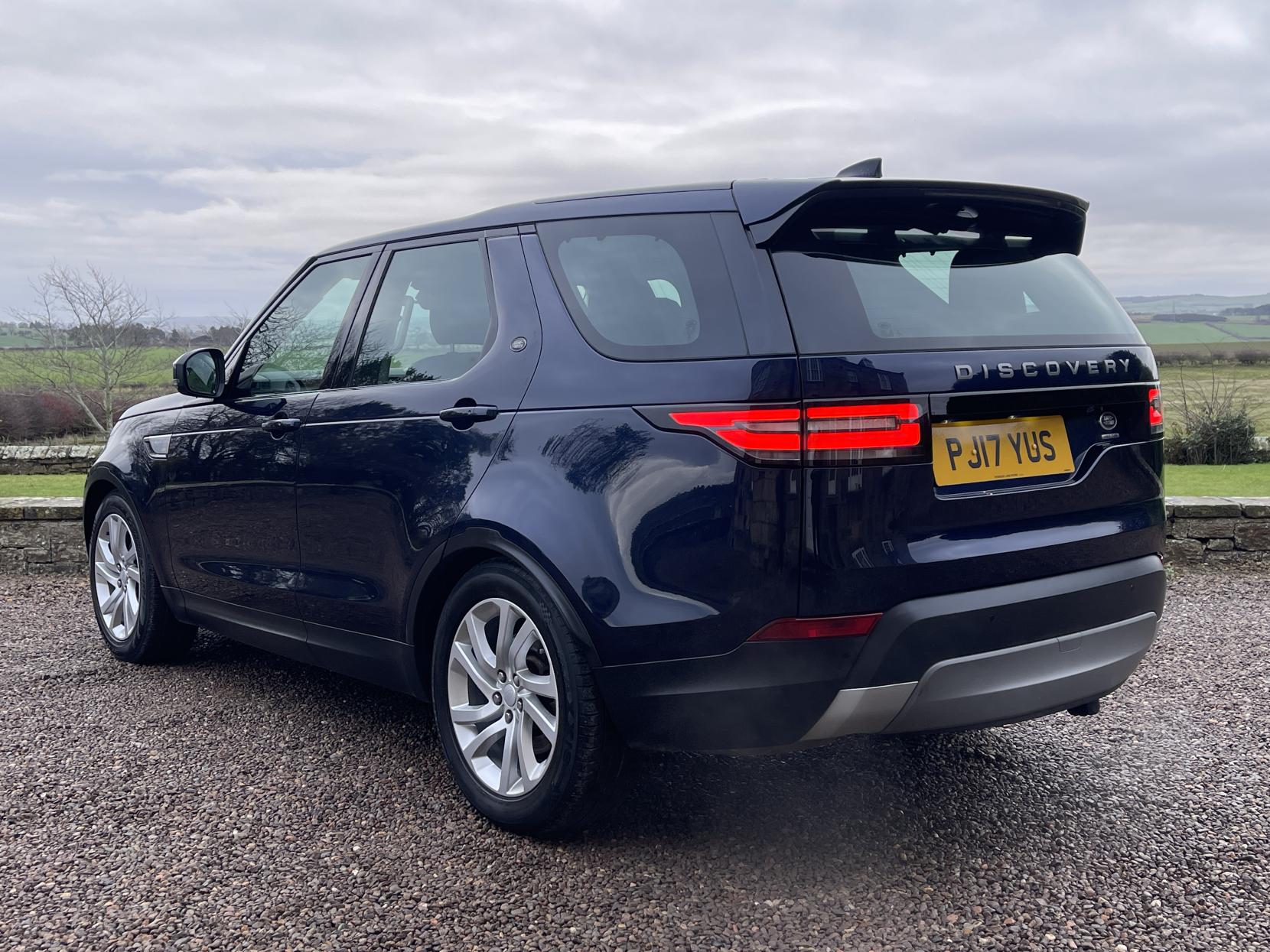 Land Rover Discovery 3.0 TD V6 HSE SUV 5dr Diesel Auto 4WD Euro 6 (s/s) (258 ps)