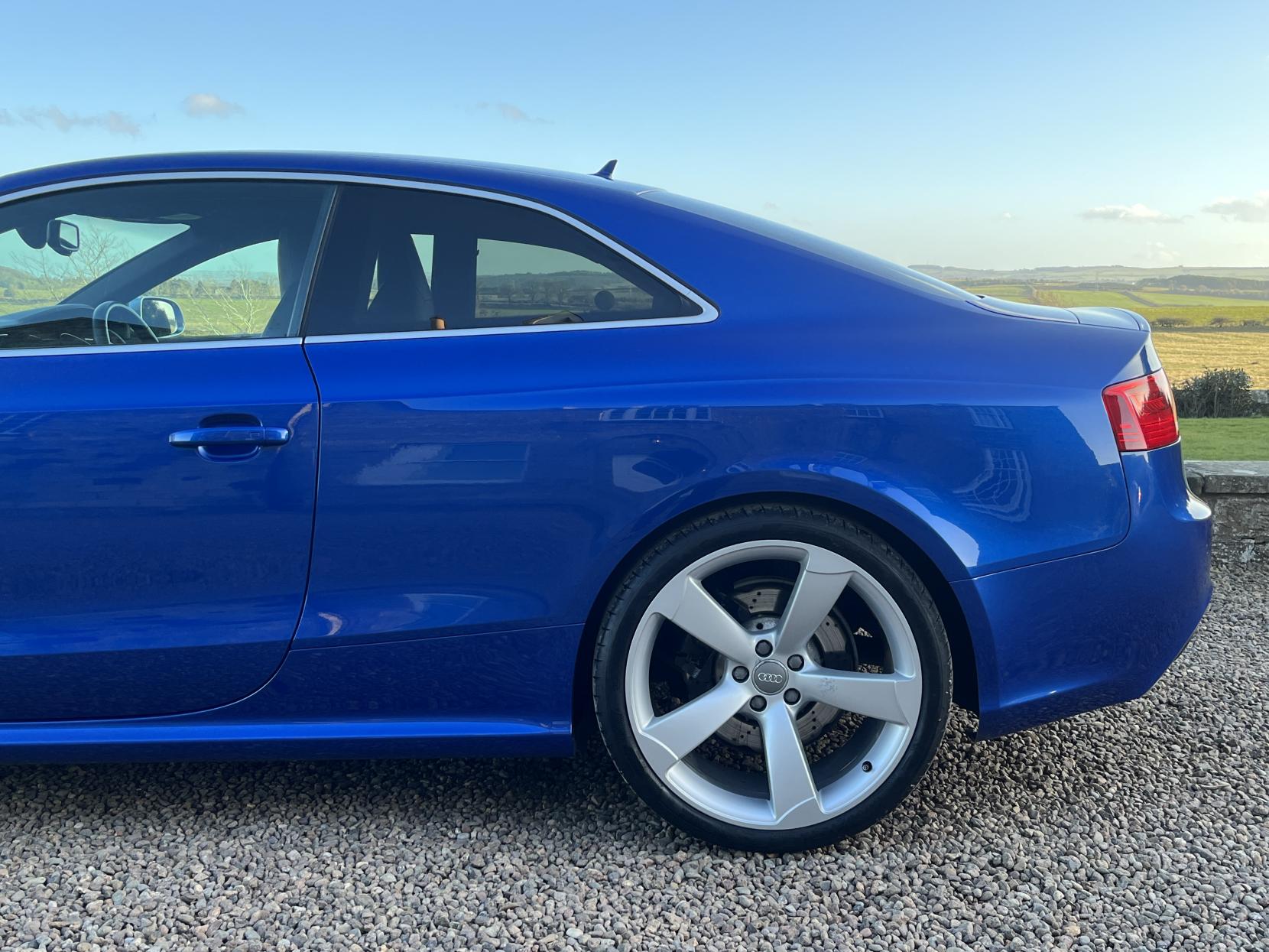 Audi RS5 4.2 FSI V8 Coupe 2dr Petrol S Tronic quattro Euro 5 (450 ps)