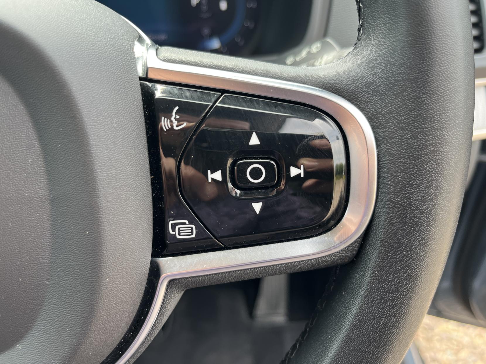 Volvo XC90 2.0 B5 MHEV Core SUV 5dr Petrol Hybrid Auto 4WD Euro 6 (s/s) (250 ps)