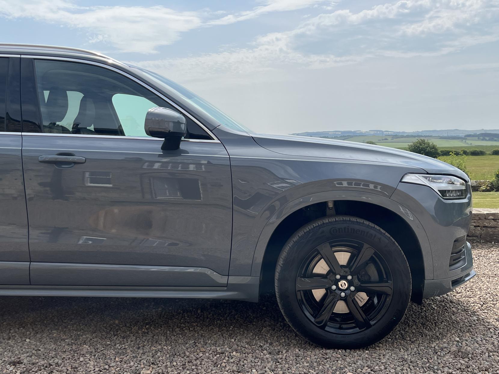 Volvo XC90 2.0 B5 MHEV Core SUV 5dr Petrol Hybrid Auto 4WD Euro 6 (s/s) (250 ps)