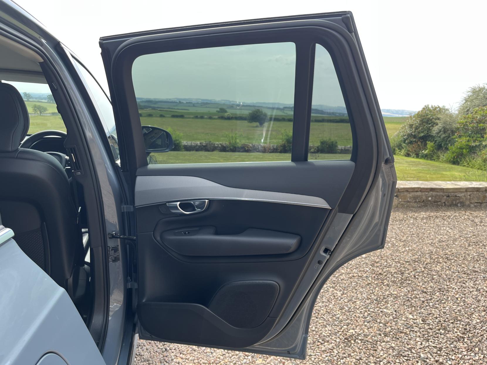 Volvo XC90 2.0 B5 MHEV Core SUV 5dr Petrol Hybrid Auto 4WD Euro 6 (s/s) (250 ps)