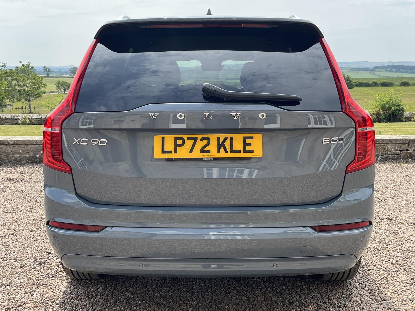 Volvo XC90 2.0 B5 MHEV Core SUV 5dr Petrol Hybrid Auto 4WD Euro 6 (s/s) (250 ps)