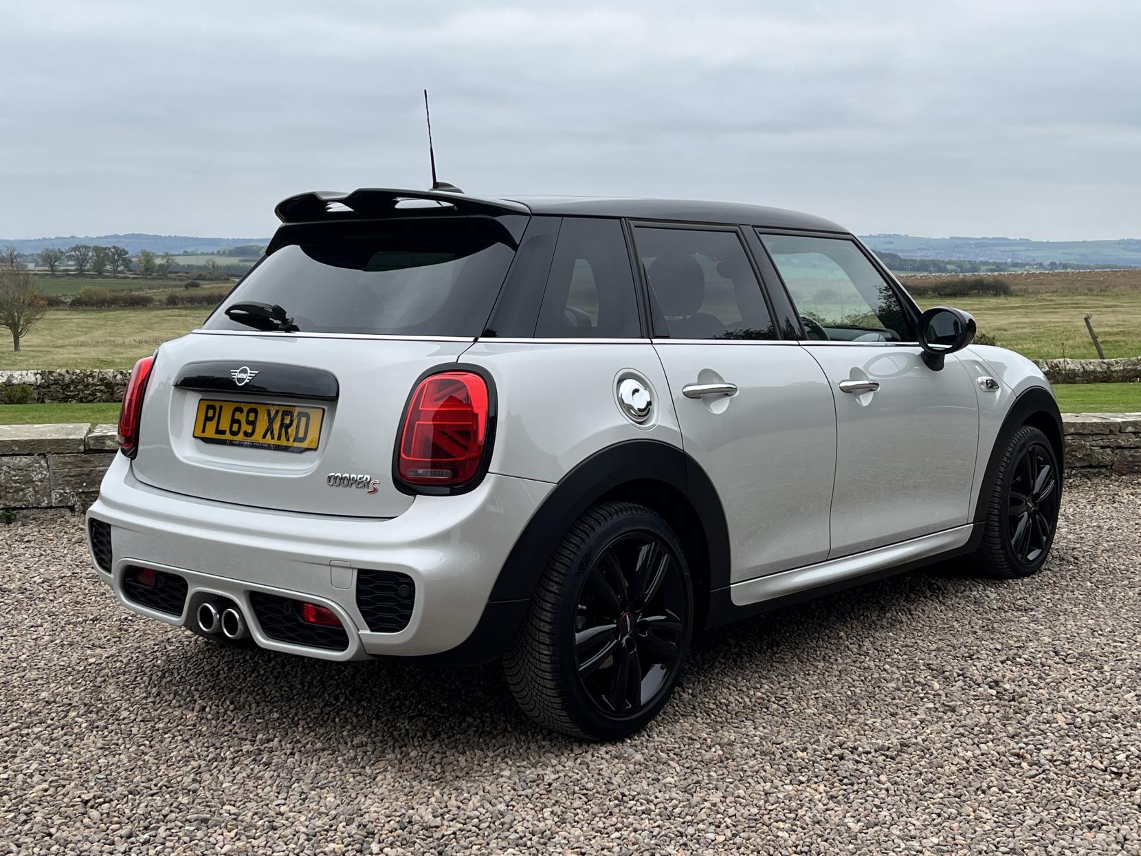 MINI Hatch 2.0 Cooper S Sport Hatchback 5dr Petrol Steptronic Euro 6 (s/s) (192 ps)