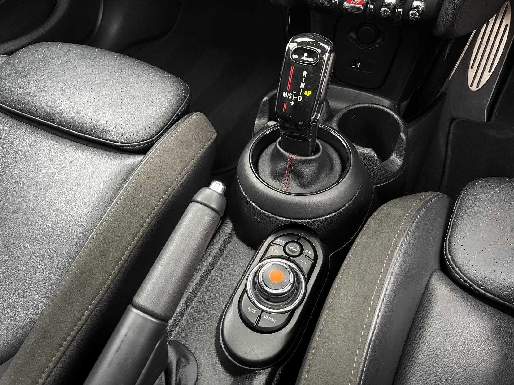 MINI Hatch 2.0 Cooper S Sport Hatchback 5dr Petrol Steptronic Euro 6 (s/s) (192 ps)