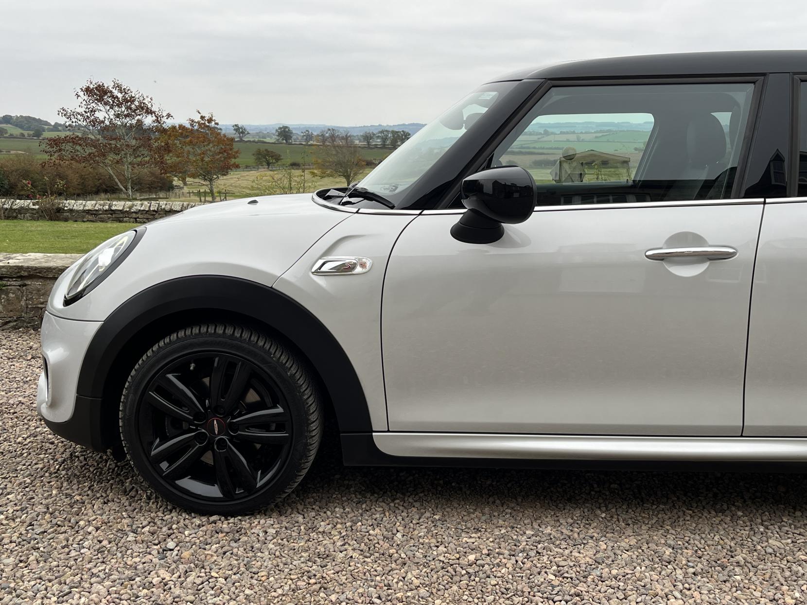 MINI Hatch 2.0 Cooper S Sport Hatchback 5dr Petrol Steptronic Euro 6 (s/s) (192 ps)