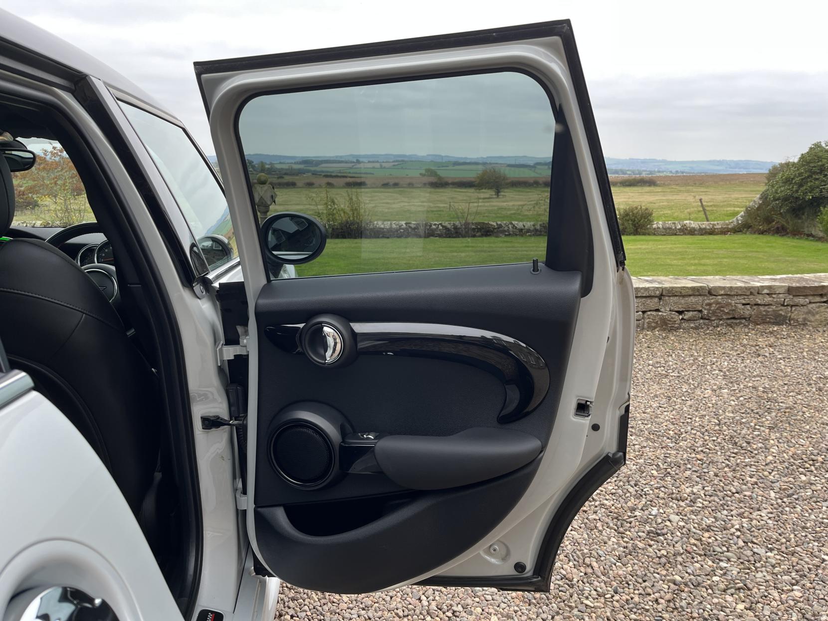 MINI Hatch 2.0 Cooper S Sport Hatchback 5dr Petrol Steptronic Euro 6 (s/s) (192 ps)