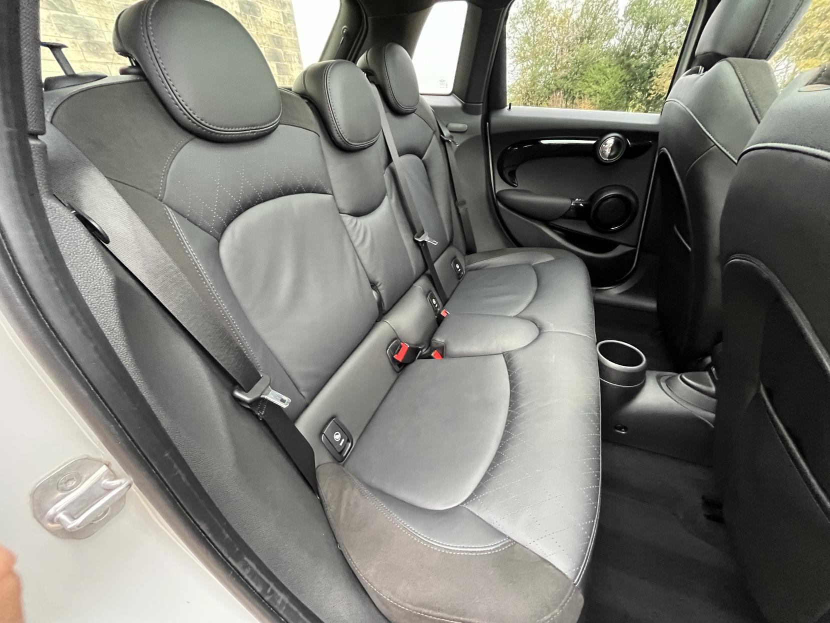 MINI Hatch 2.0 Cooper S Sport Hatchback 5dr Petrol Steptronic Euro 6 (s/s) (192 ps)