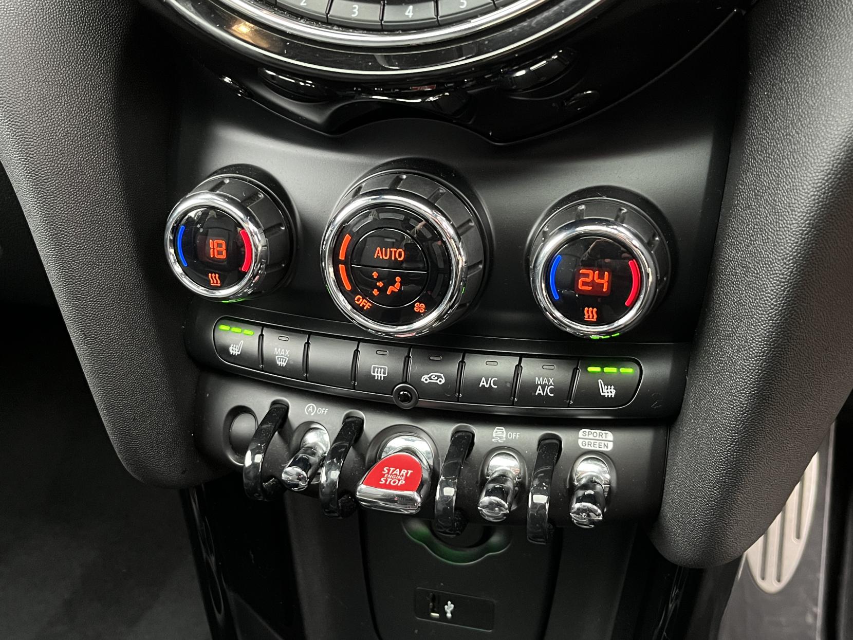 MINI Hatch 2.0 Cooper S Sport Hatchback 5dr Petrol Steptronic Euro 6 (s/s) (192 ps)