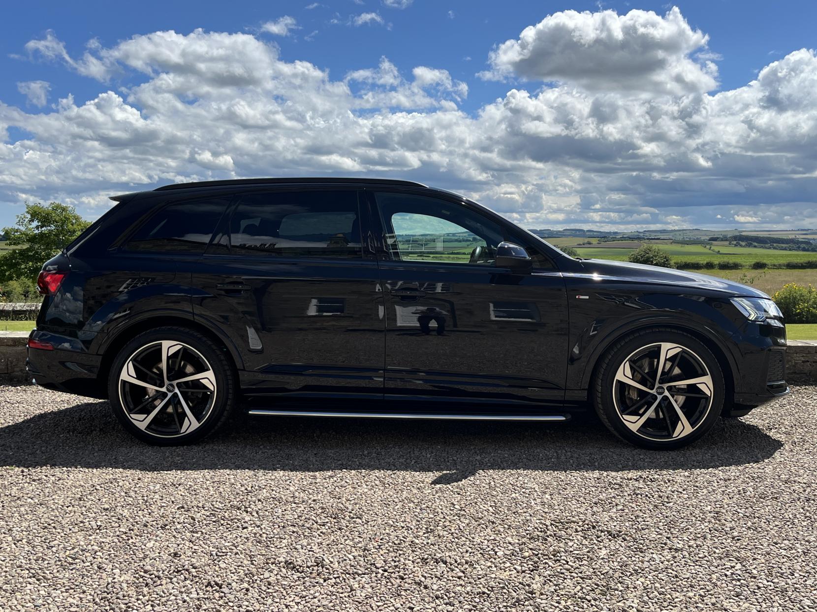 Audi Q7 3.0 TDI V6 50 Black Edition SUV 5dr Diesel Tiptronic quattro Euro 6 (s/s) (286 ps)