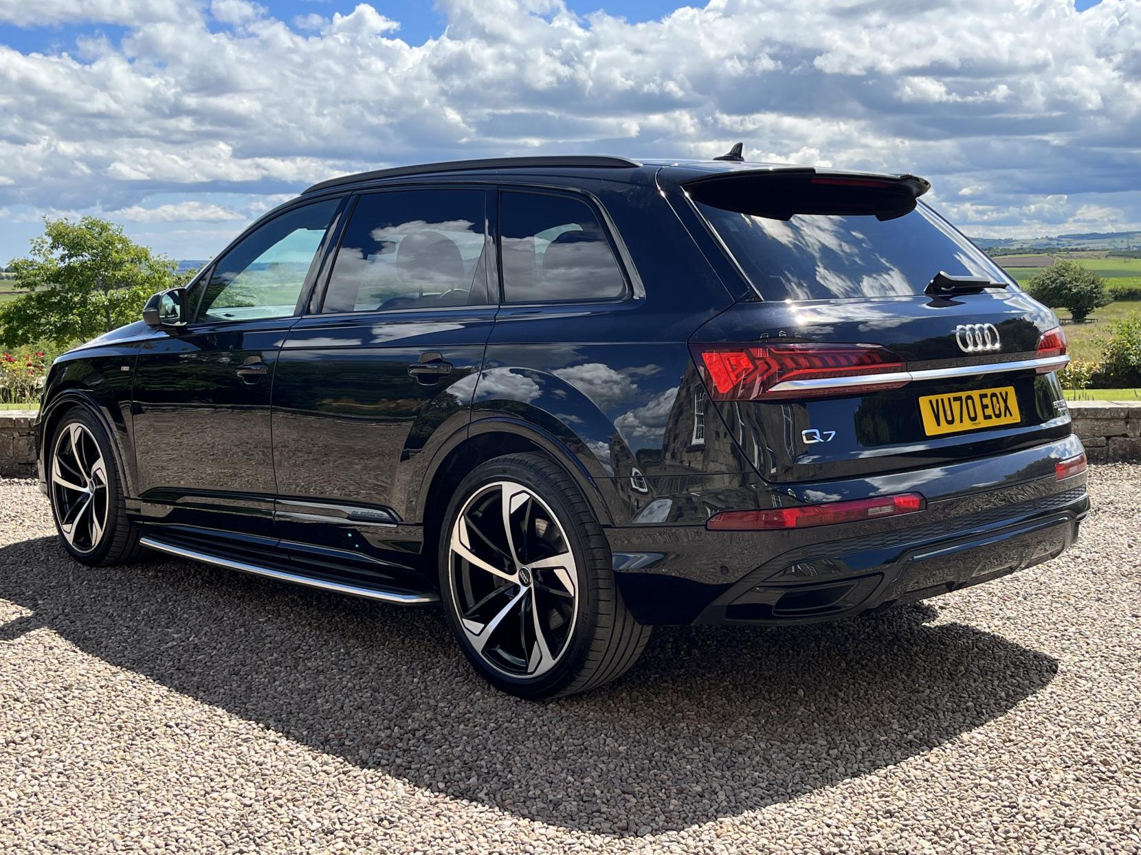 Audi Q7 3.0 TDI V6 50 Black Edition SUV 5dr Diesel Tiptronic quattro Euro 6 (s/s) (286 ps)