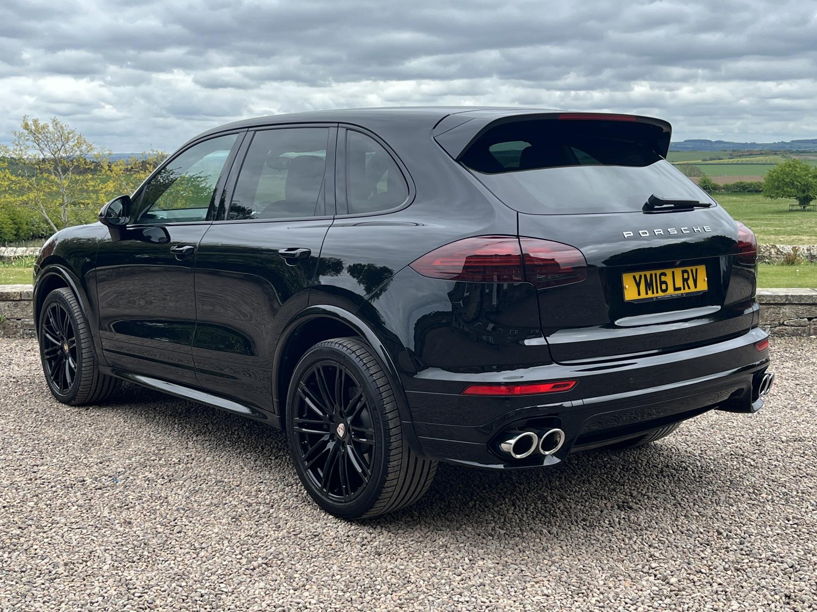 Porsche Cayenne 3.0 TD V6 SUV 5dr Diesel TiptronicS 4WD Euro 6 (s/s) (262 ps)