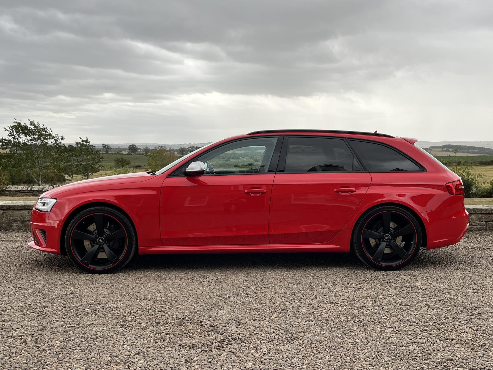Audi RS4 Avant 4.2 FSI V8 Estate 5dr Petrol S Tronic quattro Euro 5 (450 ps)