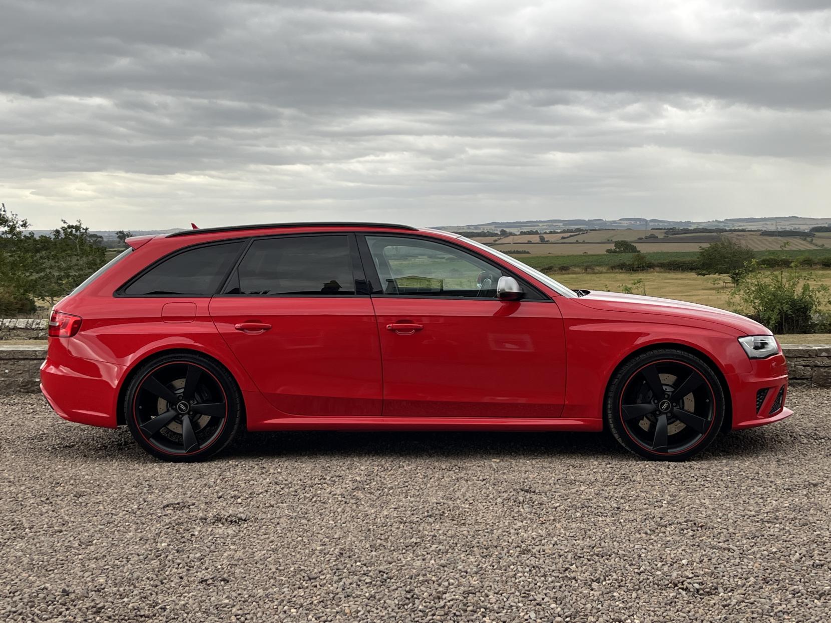 Audi RS4 Avant 4.2 FSI V8 Estate 5dr Petrol S Tronic quattro Euro 5 (450 ps)