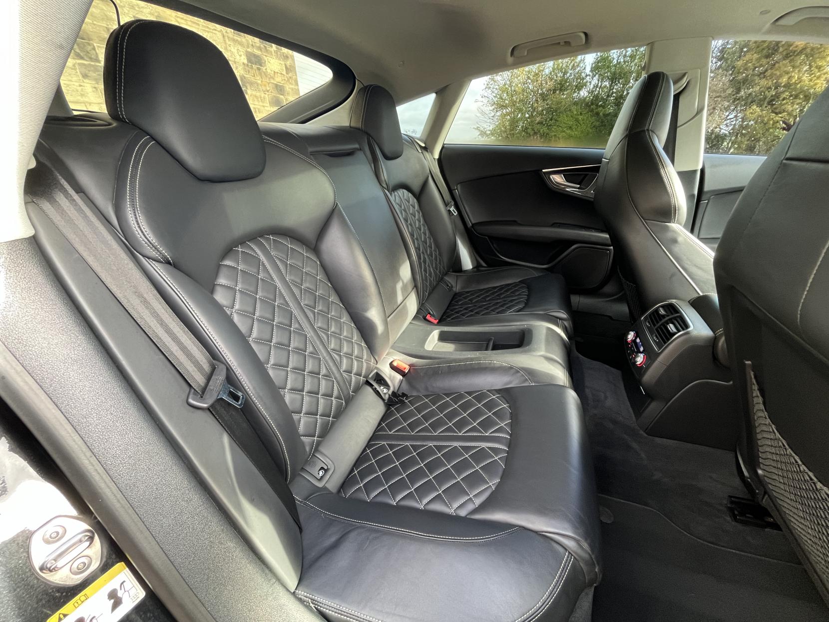 Audi S7 4.0 TFSI V8 Sportback 5dr Petrol S Tronic quattro Euro 5 (s/s) (420 ps)