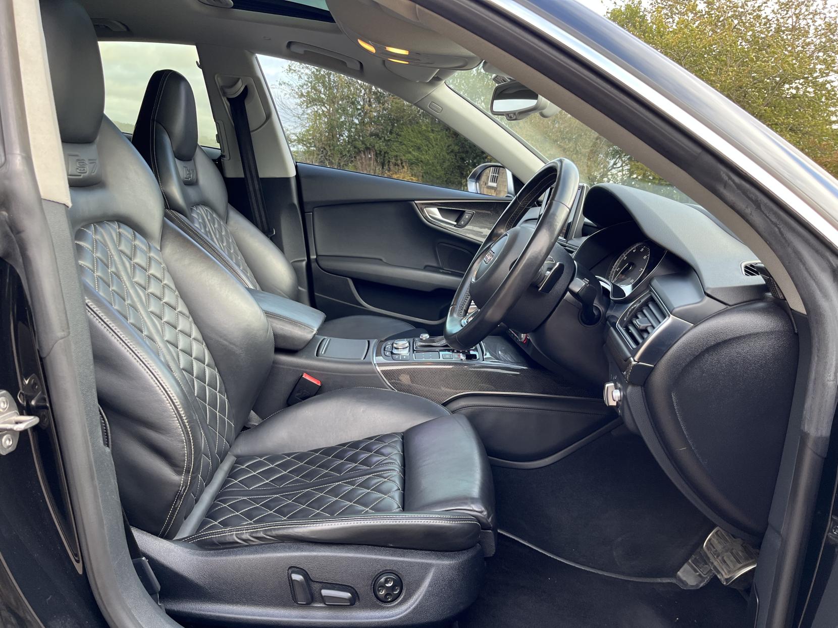 Audi S7 4.0 TFSI V8 Sportback 5dr Petrol S Tronic quattro Euro 5 (s/s) (420 ps)