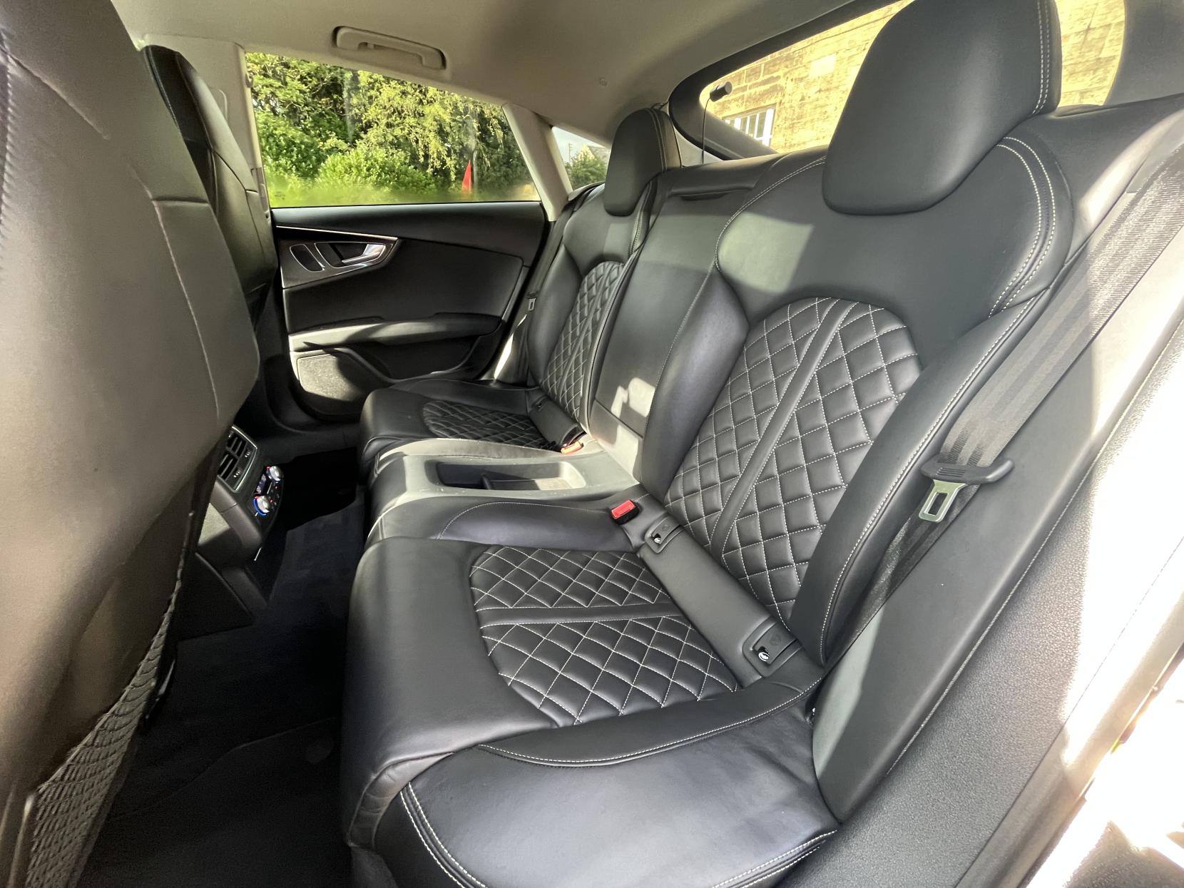 Audi S7 4.0 TFSI V8 Sportback 5dr Petrol S Tronic quattro Euro 5 (s/s) (420 ps)