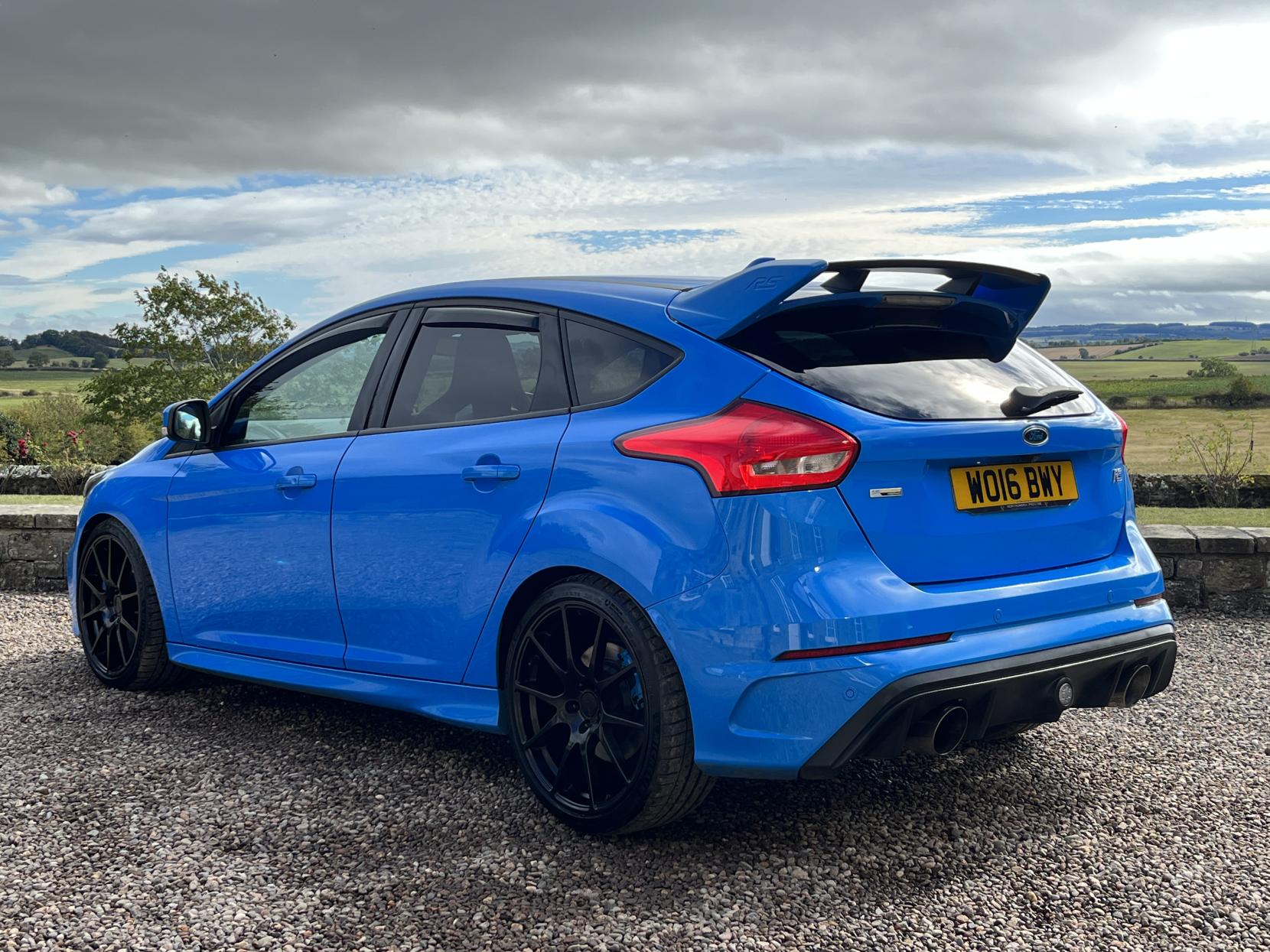 Ford Focus 2.3T EcoBoost RS Hatchback 5dr Petrol Manual AWD Euro 6 (s/s) (350 ps)