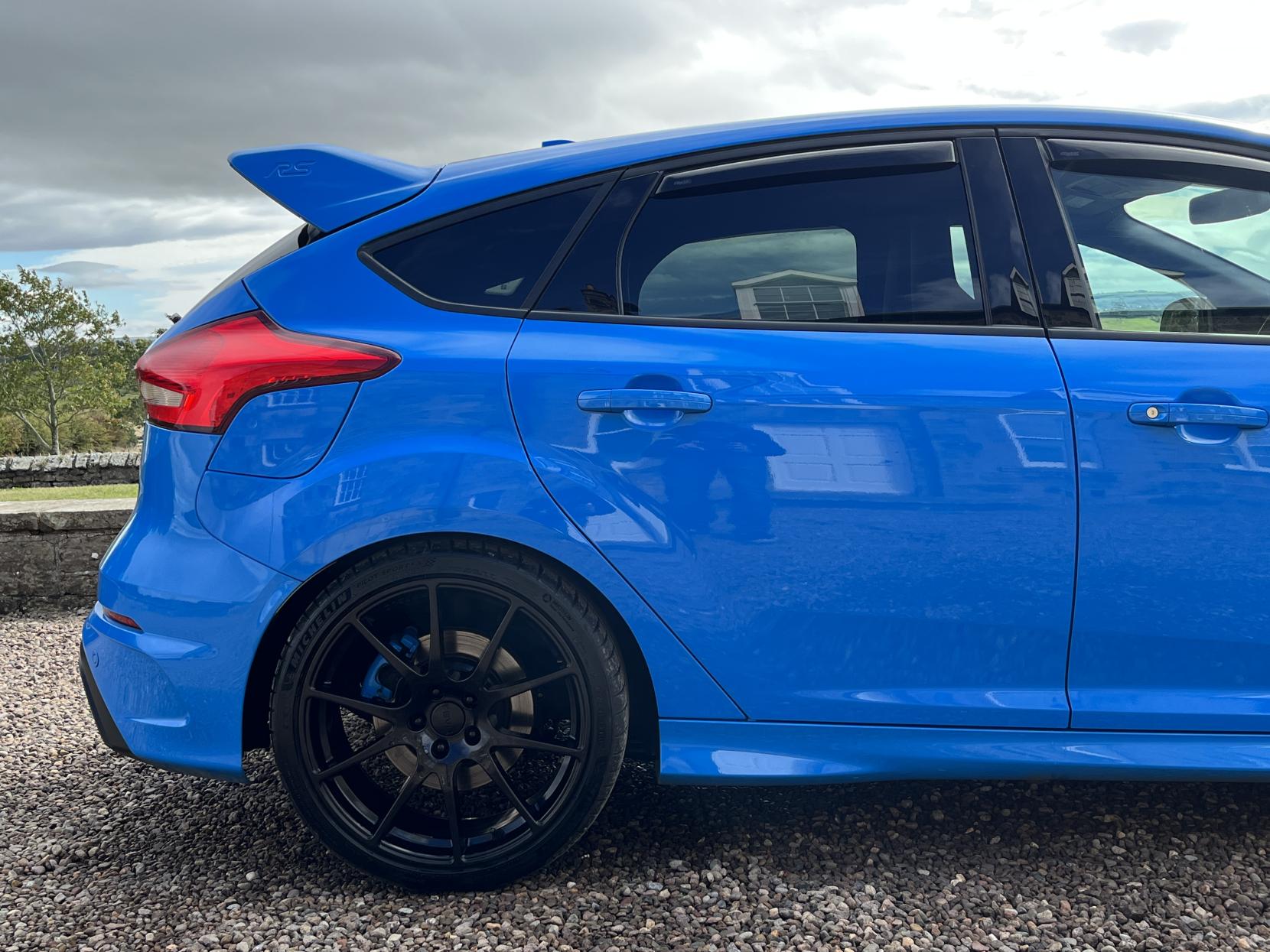 Ford Focus 2.3T EcoBoost RS Hatchback 5dr Petrol Manual AWD Euro 6 (s/s) (350 ps)