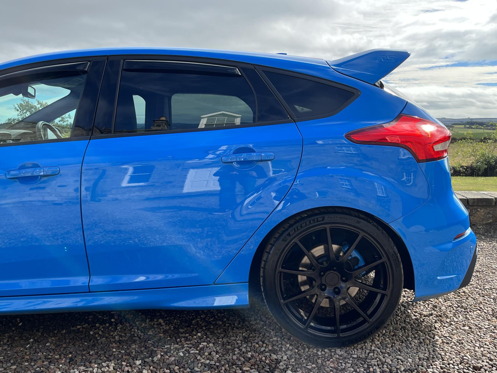 Ford Focus 2.3T EcoBoost RS Hatchback 5dr Petrol Manual AWD Euro 6 (s/s) (350 ps)