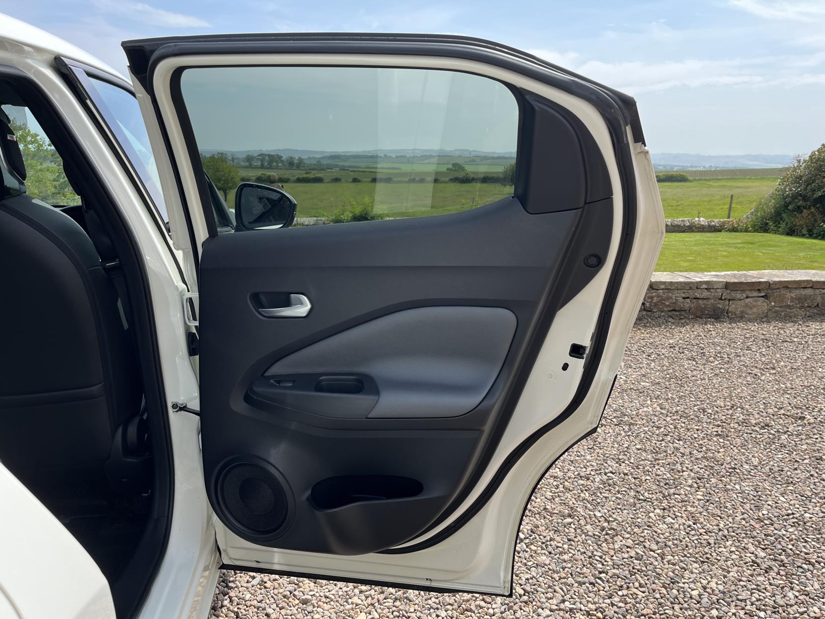 Nissan Juke 1.0 DIG-T Tekna SUV 5dr Petrol Manual Euro 6 (s/s) (114 ps)