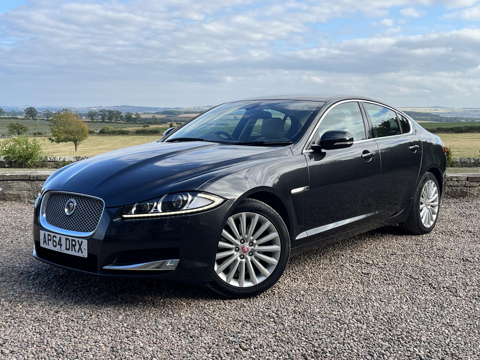 Jaguar XF 2.2d Luxury Saloon 4dr Diesel Auto Euro 5 (s/s) (200 ps)