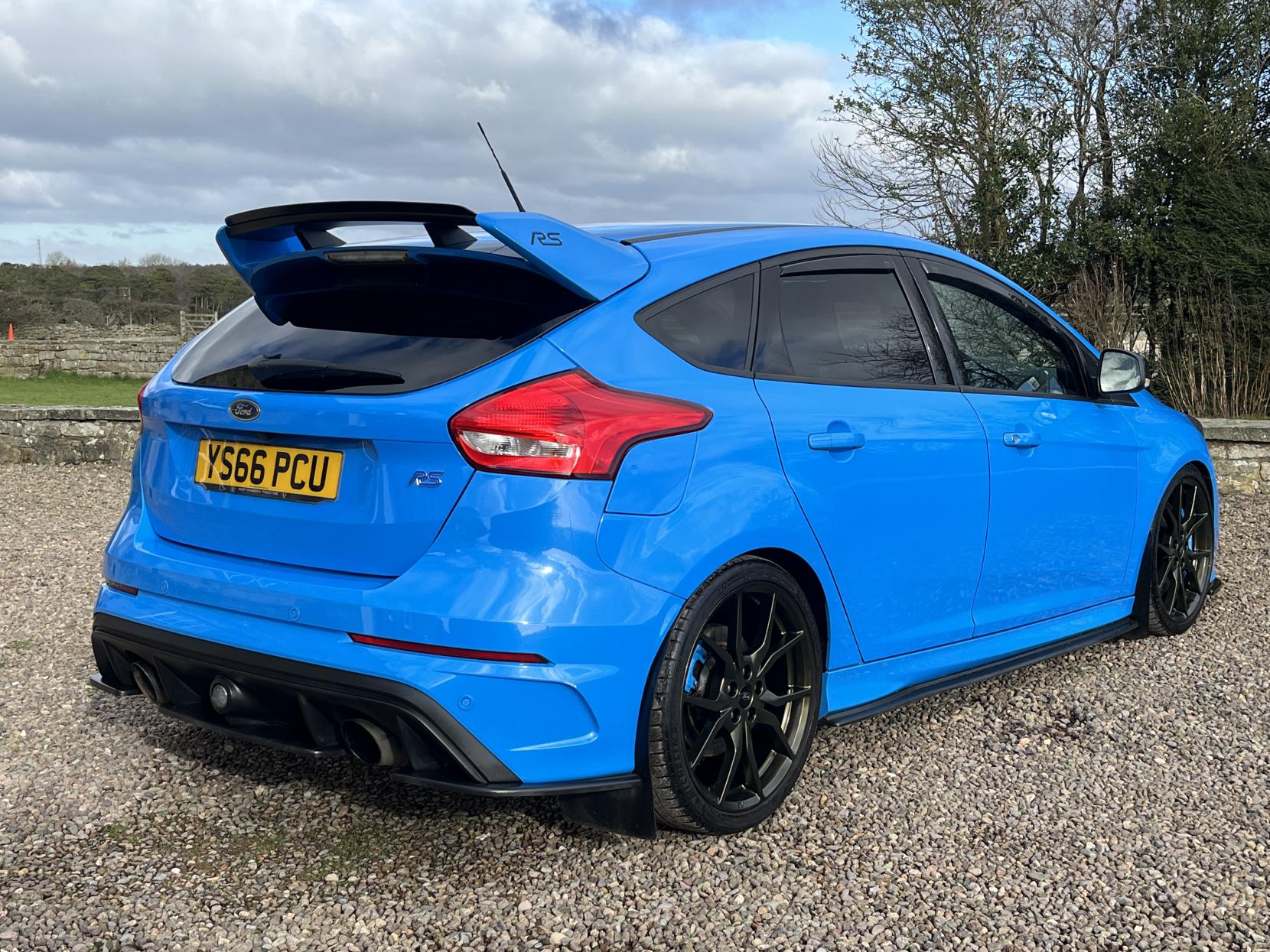 Ford Focus 2.3T EcoBoost RS Hatchback 5dr Petrol Manual AWD Euro 6 (s/s) (350 ps)