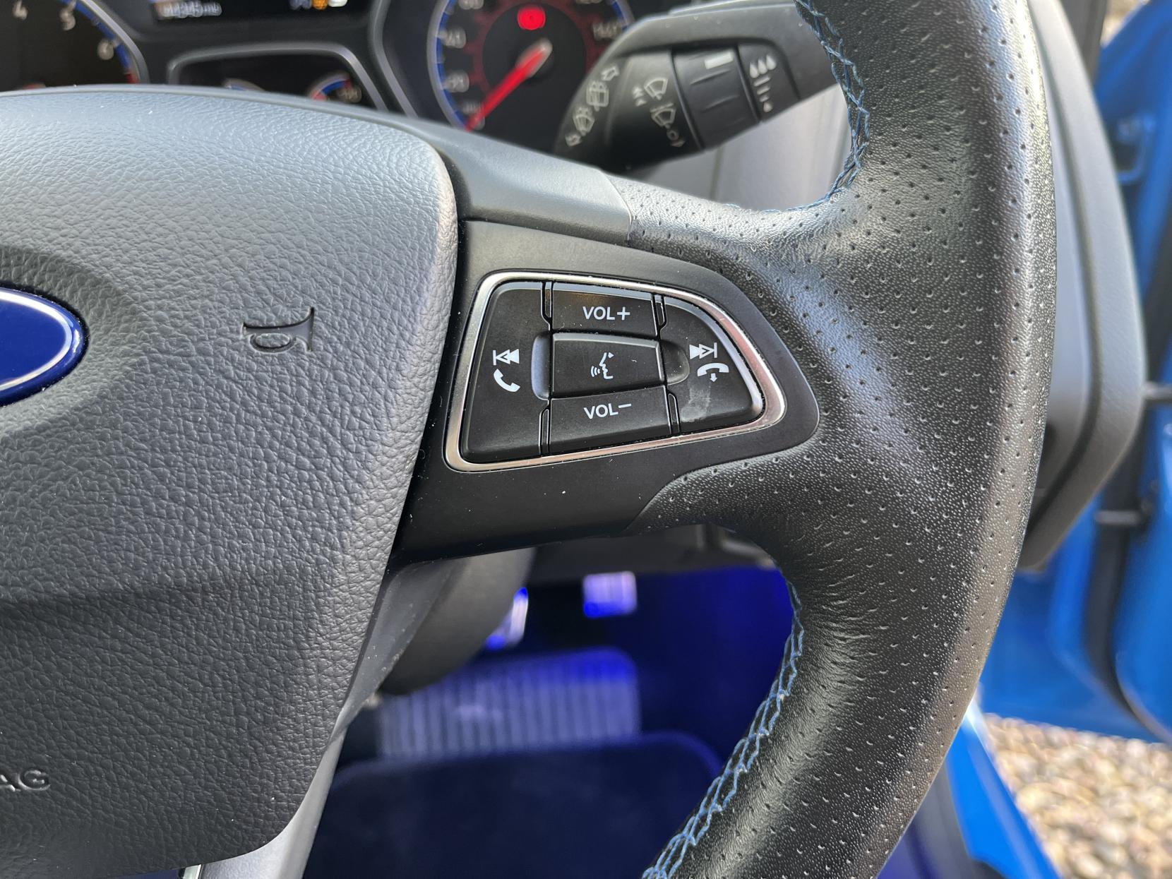 Ford Focus 2.3T EcoBoost RS Hatchback 5dr Petrol Manual AWD Euro 6 (s/s) (350 ps)