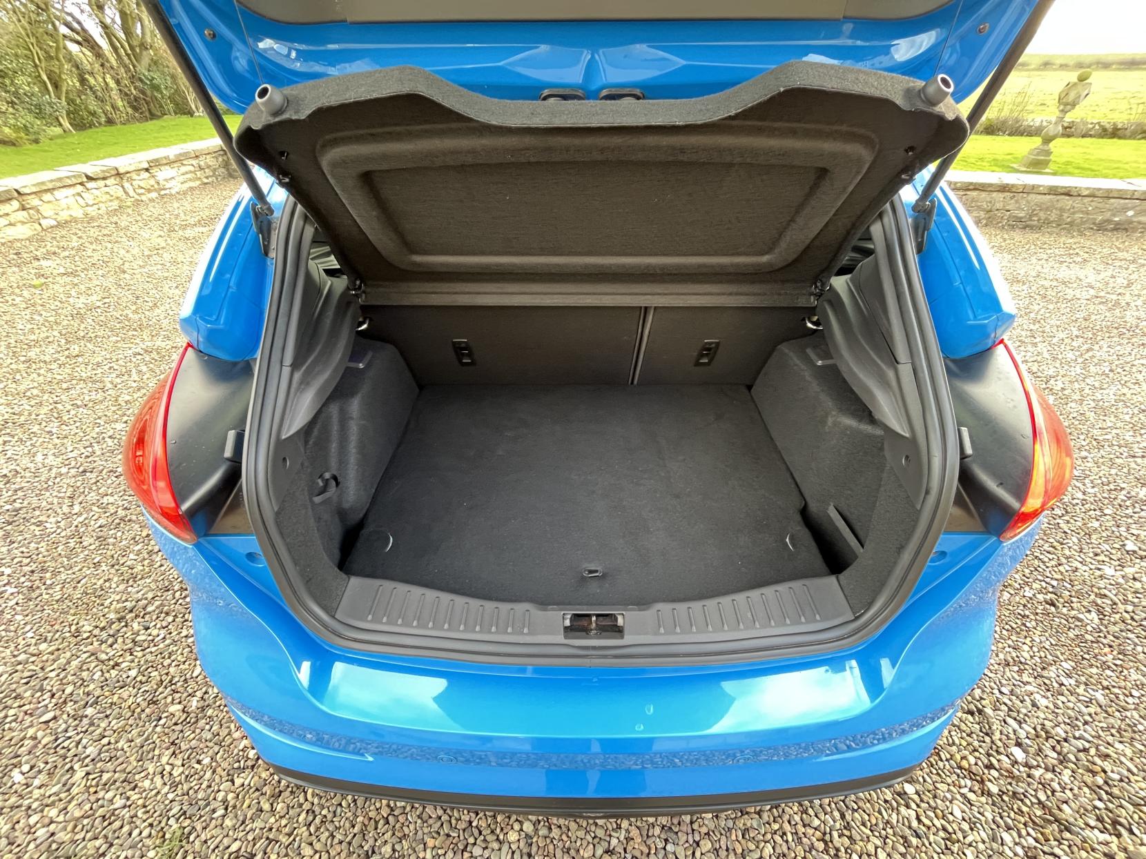 Ford Focus 2.3T EcoBoost RS Hatchback 5dr Petrol Manual AWD Euro 6 (s/s) (350 ps)