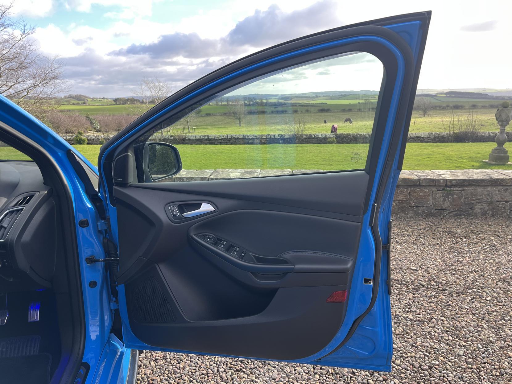 Ford Focus 2.3T EcoBoost RS Hatchback 5dr Petrol Manual AWD Euro 6 (s/s) (350 ps)