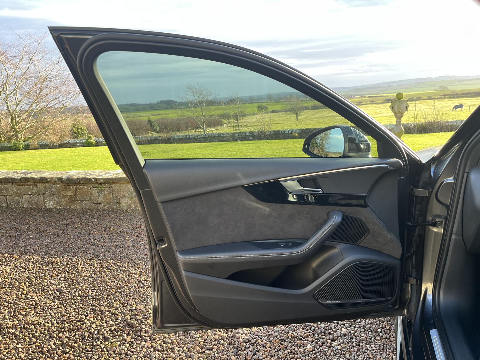 Audi RS4 Avant 2.9 TFSI V6 Sport Edition Estate 5dr Petrol Tiptronic quattro Euro 6 (s/s) (450 ps)