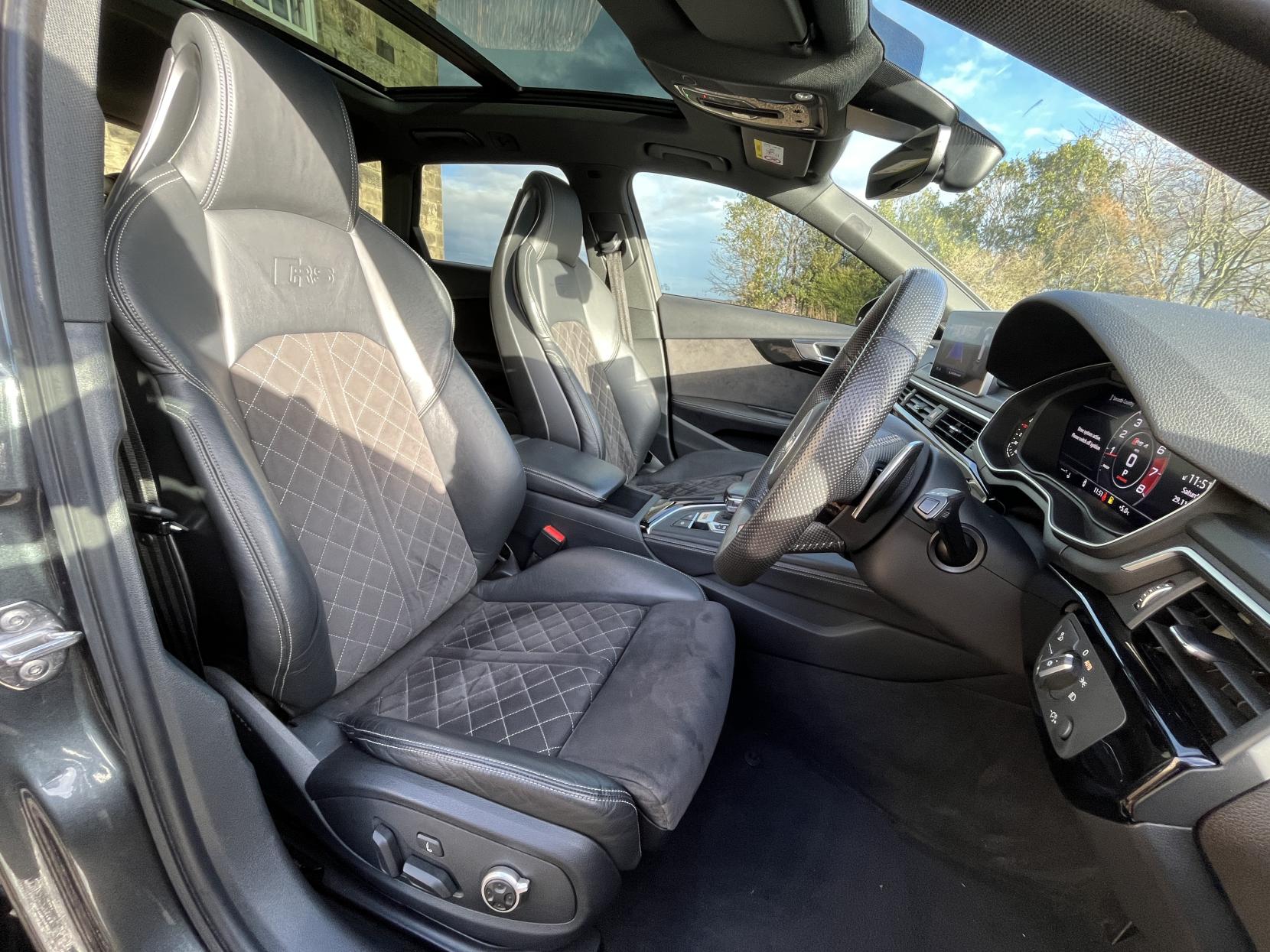 Audi RS4 Avant 2.9 TFSI V6 Sport Edition Estate 5dr Petrol Tiptronic quattro Euro 6 (s/s) (450 ps)