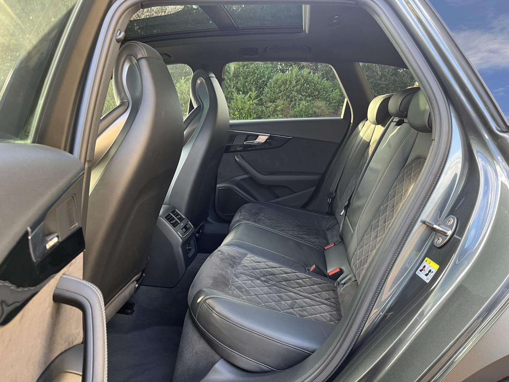 Audi RS4 Avant 2.9 TFSI V6 Sport Edition Estate 5dr Petrol Tiptronic quattro Euro 6 (s/s) (450 ps)