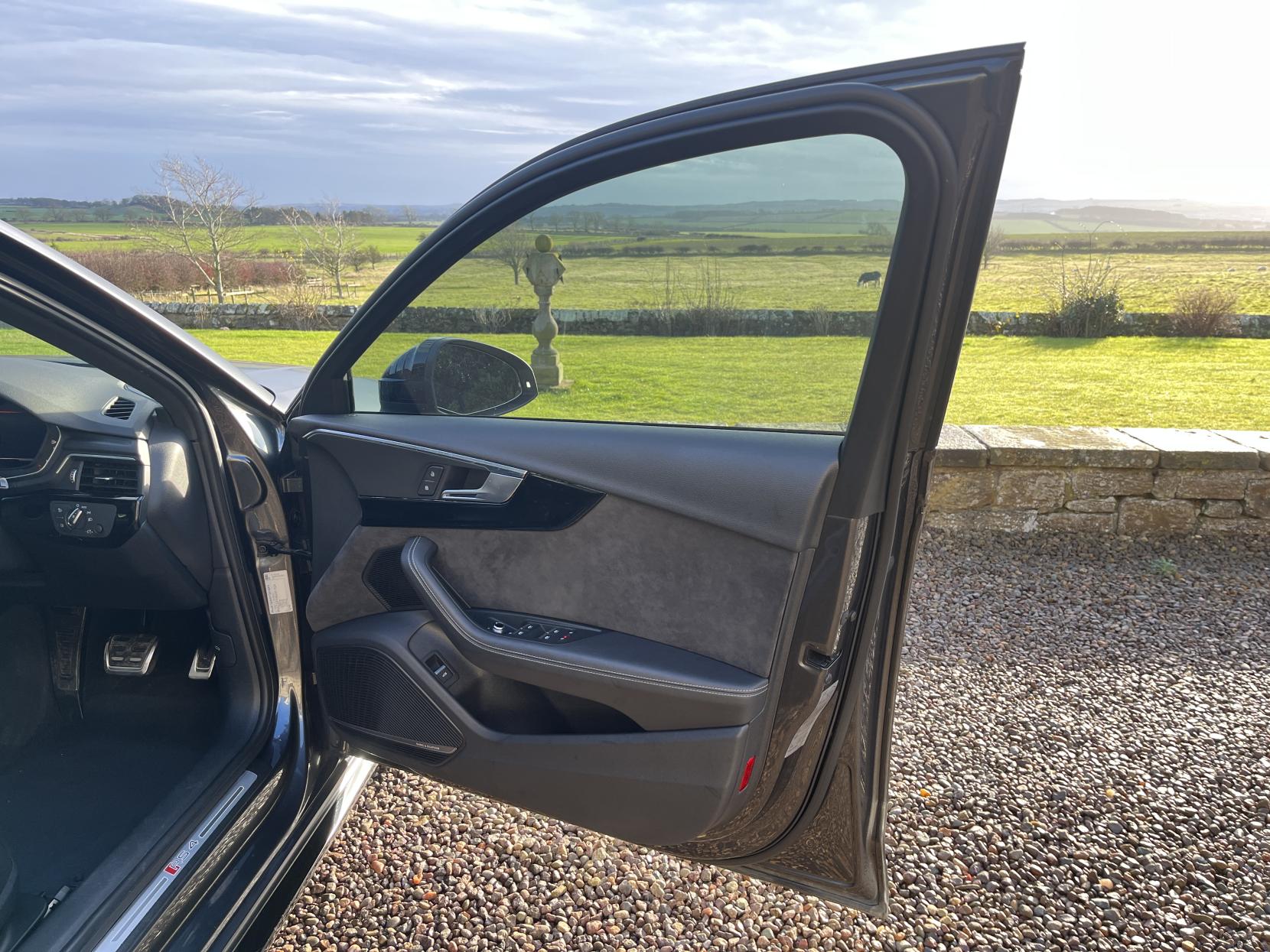 Audi RS4 Avant 2.9 TFSI V6 Sport Edition Estate 5dr Petrol Tiptronic quattro Euro 6 (s/s) (450 ps)