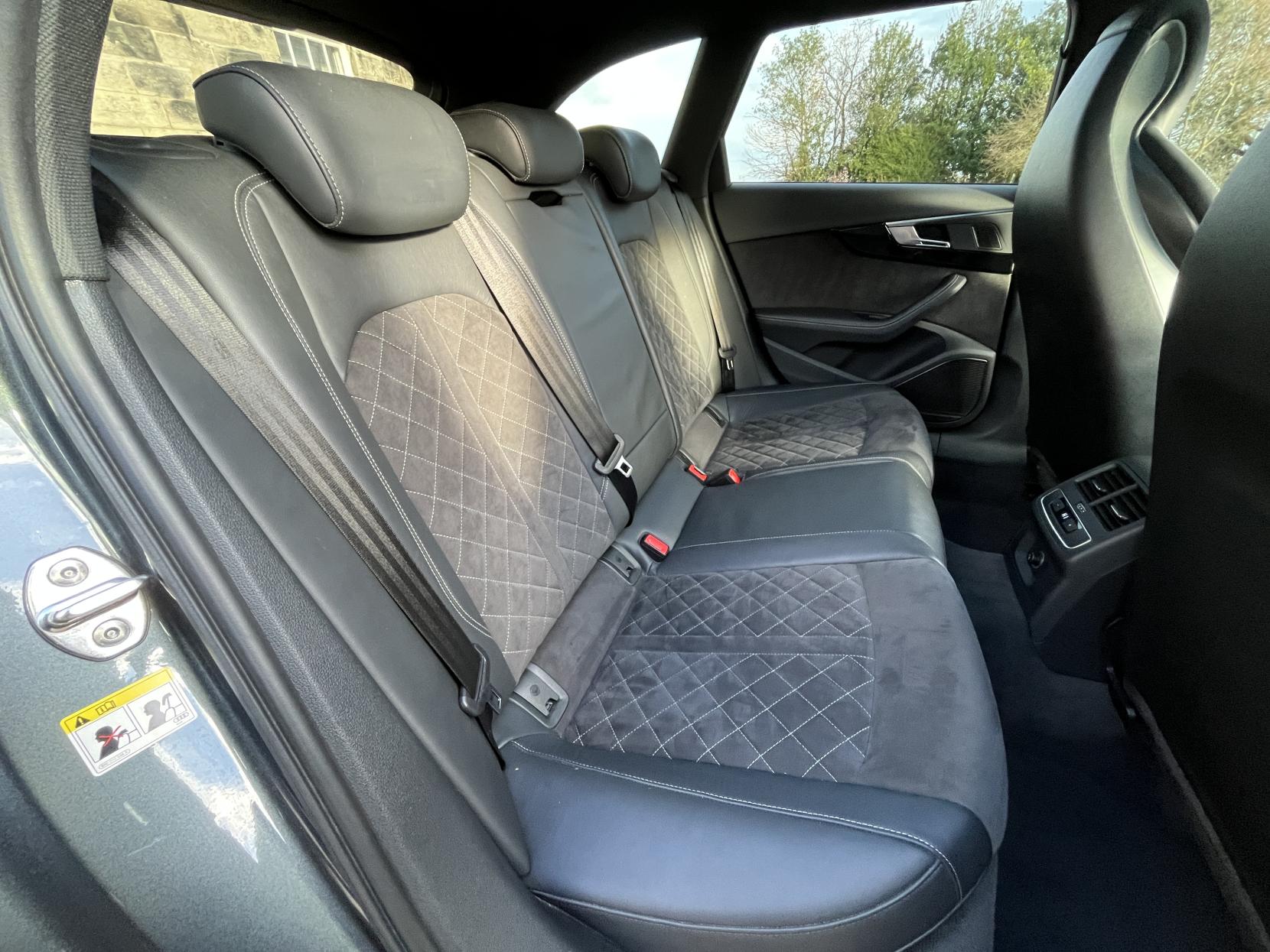 Audi RS4 Avant 2.9 TFSI V6 Sport Edition Estate 5dr Petrol Tiptronic quattro Euro 6 (s/s) (450 ps)