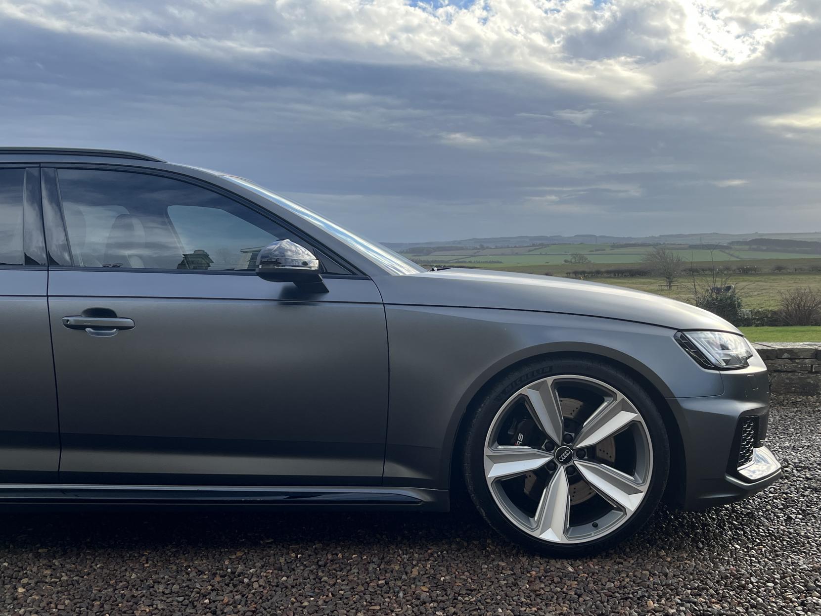 Audi RS4 Avant 2.9 TFSI V6 Sport Edition Estate 5dr Petrol Tiptronic quattro Euro 6 (s/s) (450 ps)