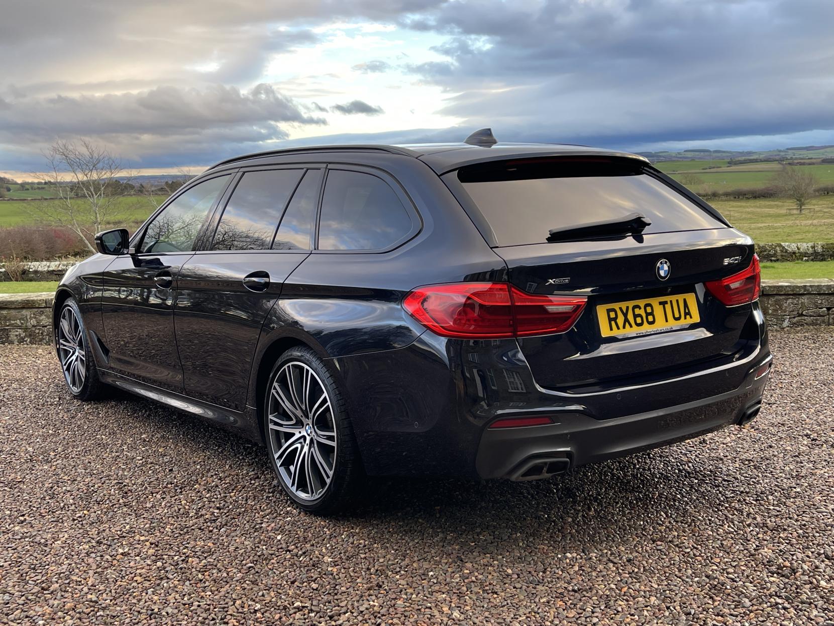 BMW 5 Series 3.0 540i GPF M Sport Touring 5dr Petrol Auto xDrive Euro 6 (s/s) (340 ps)