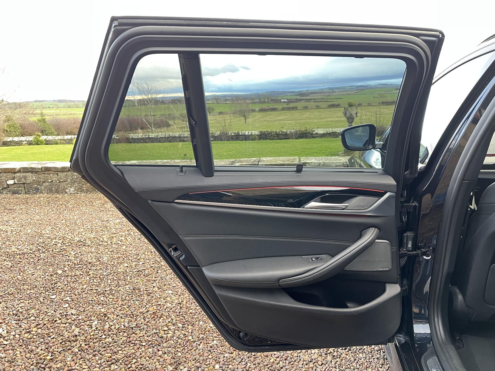 BMW 5 Series 3.0 540i GPF M Sport Touring 5dr Petrol Auto xDrive Euro 6 (s/s) (340 ps)