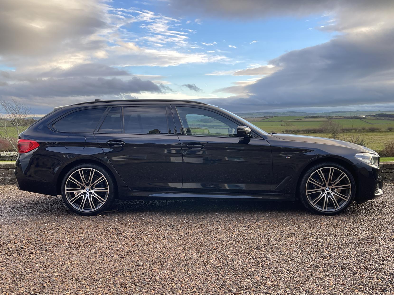 BMW 5 Series 3.0 540i GPF M Sport Touring 5dr Petrol Auto xDrive Euro 6 (s/s) (340 ps)