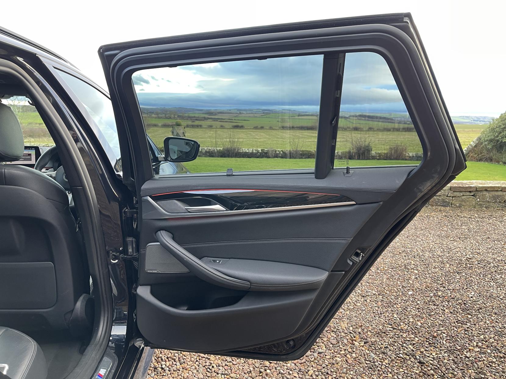 BMW 5 Series 3.0 540i GPF M Sport Touring 5dr Petrol Auto xDrive Euro 6 (s/s) (340 ps)