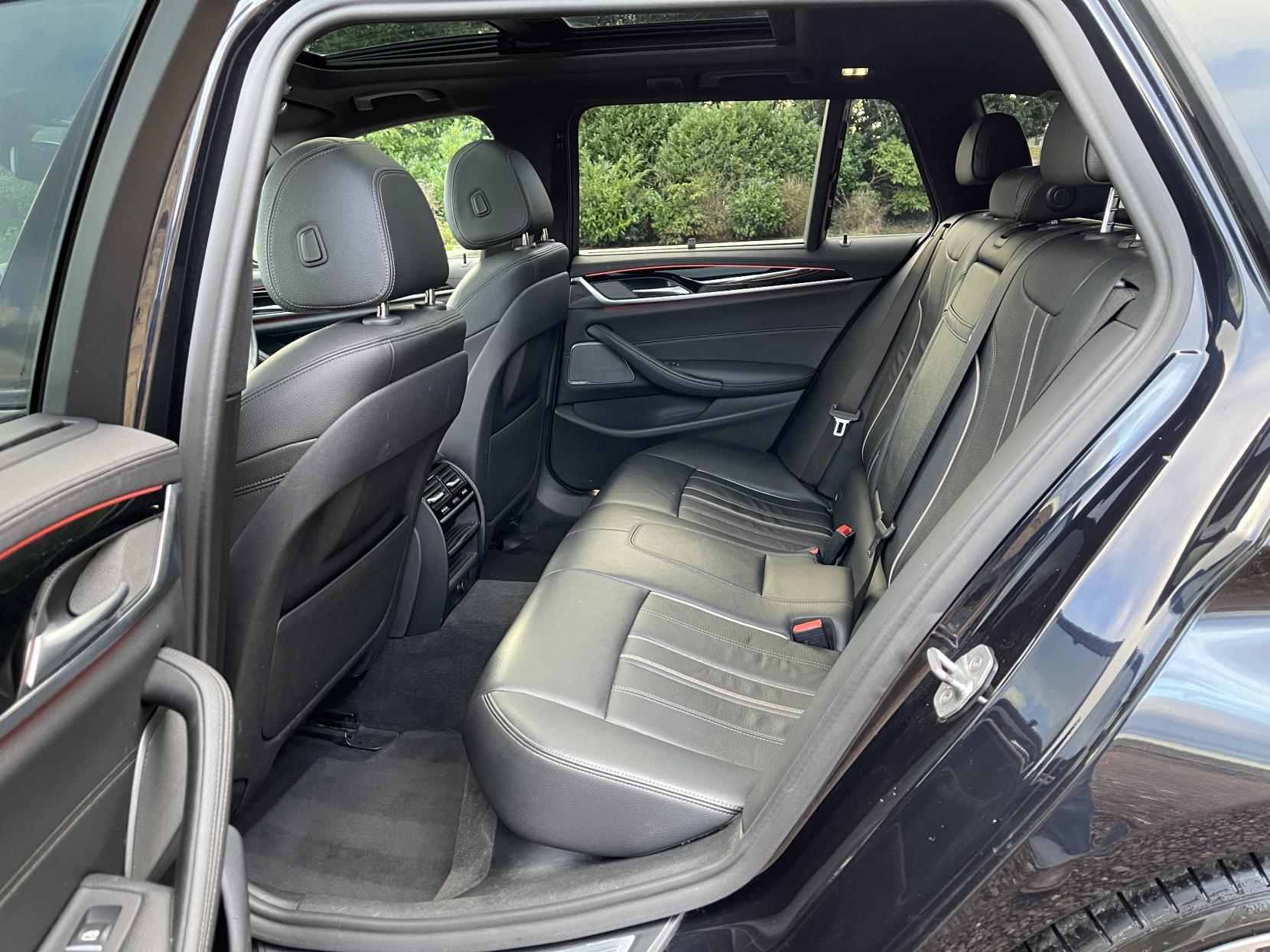 BMW 5 Series 3.0 540i GPF M Sport Touring 5dr Petrol Auto xDrive Euro 6 (s/s) (340 ps)