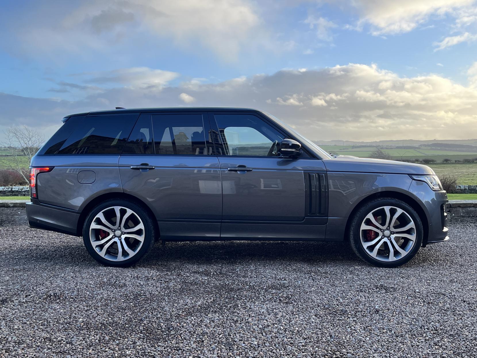Land Rover Range Rover 5.0 V8 SV Autobiography Dynamic SUV 5dr Petrol Auto 4WD Euro 6 (s/s) (550 ps)