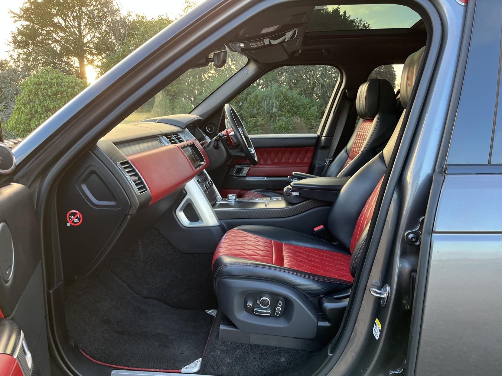 Land Rover Range Rover 5.0 V8 SV Autobiography Dynamic SUV 5dr Petrol Auto 4WD Euro 6 (s/s) (550 ps)