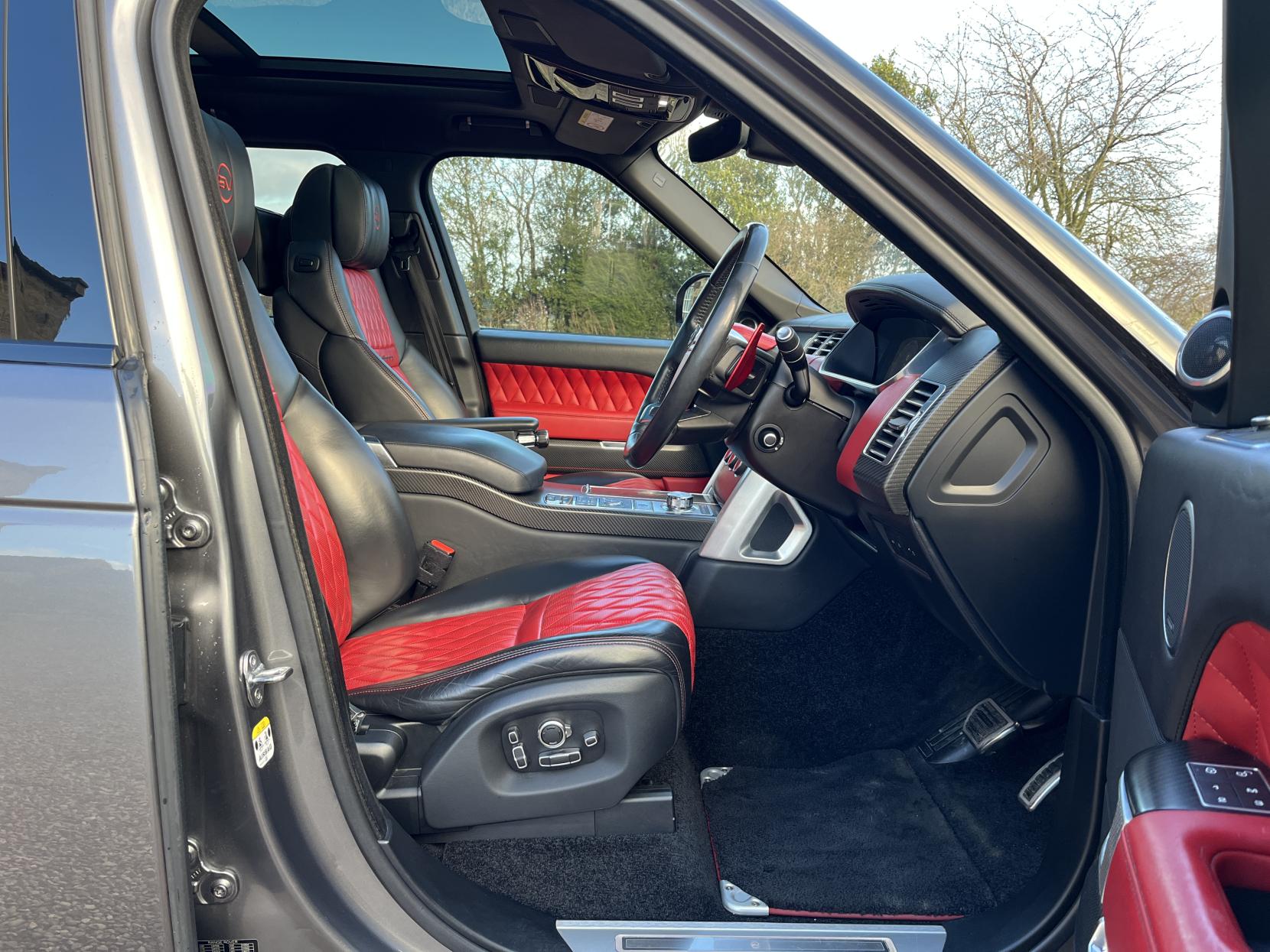 Land Rover Range Rover 5.0 V8 SV Autobiography Dynamic SUV 5dr Petrol Auto 4WD Euro 6 (s/s) (550 ps)