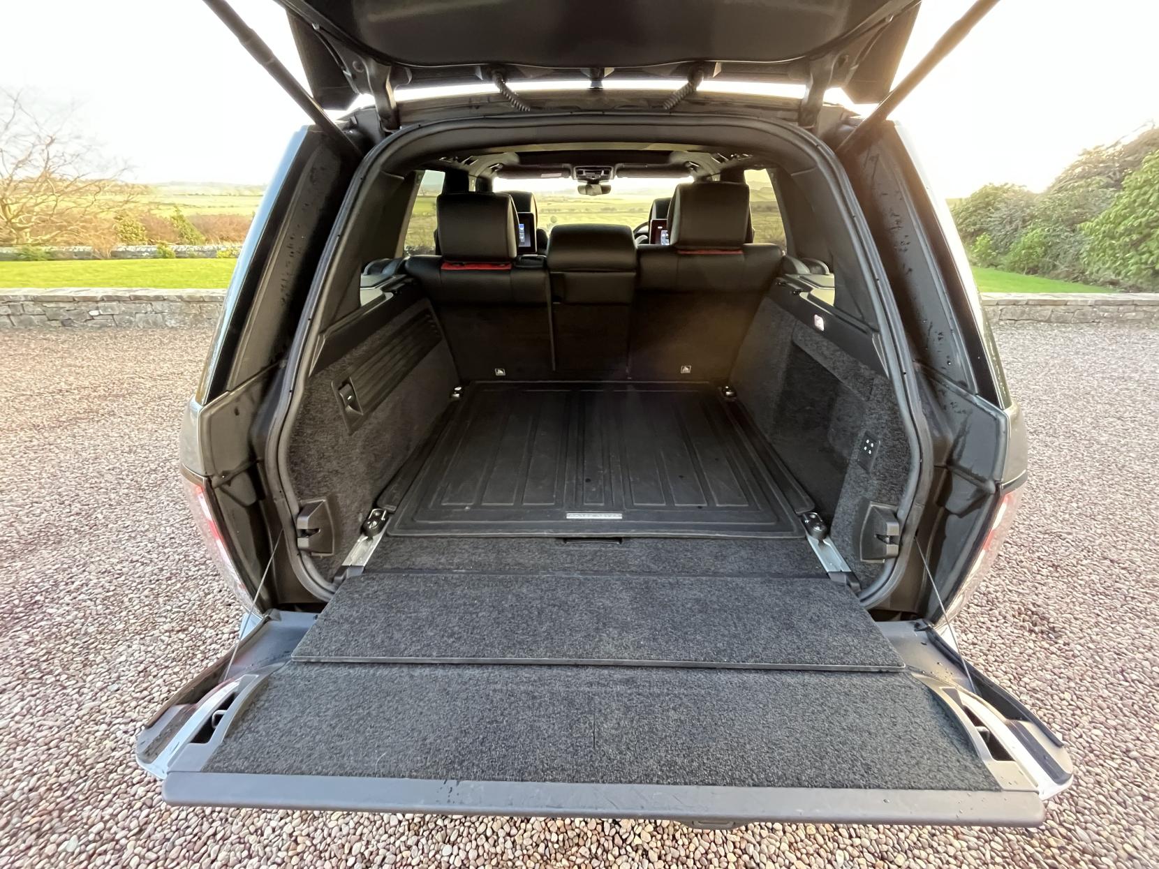 Land Rover Range Rover 5.0 V8 SV Autobiography Dynamic SUV 5dr Petrol Auto 4WD Euro 6 (s/s) (550 ps)