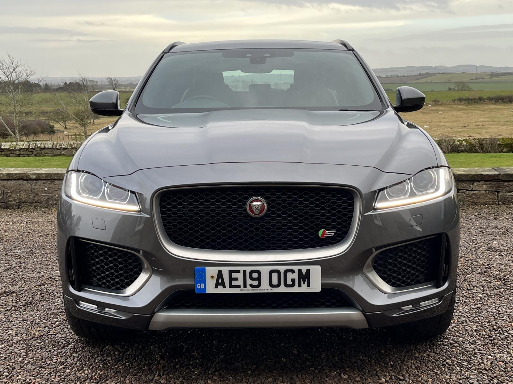 Jaguar F-PACE 3.0 D300 V6 S SUV 5dr Diesel Auto AWD Euro 6 (s/s) (300 ps)