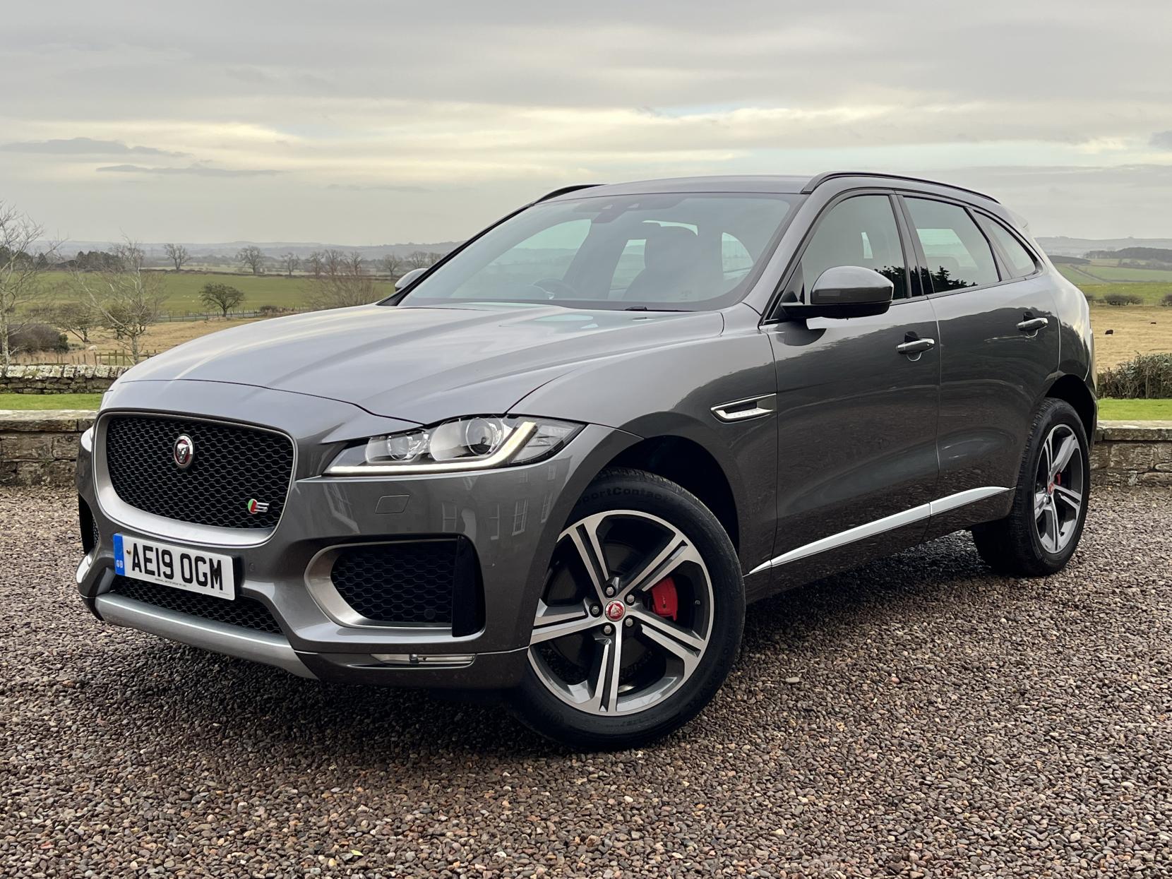 Jaguar F-PACE 3.0 D300 V6 S SUV 5dr Diesel Auto AWD Euro 6 (s/s) (300 ps)