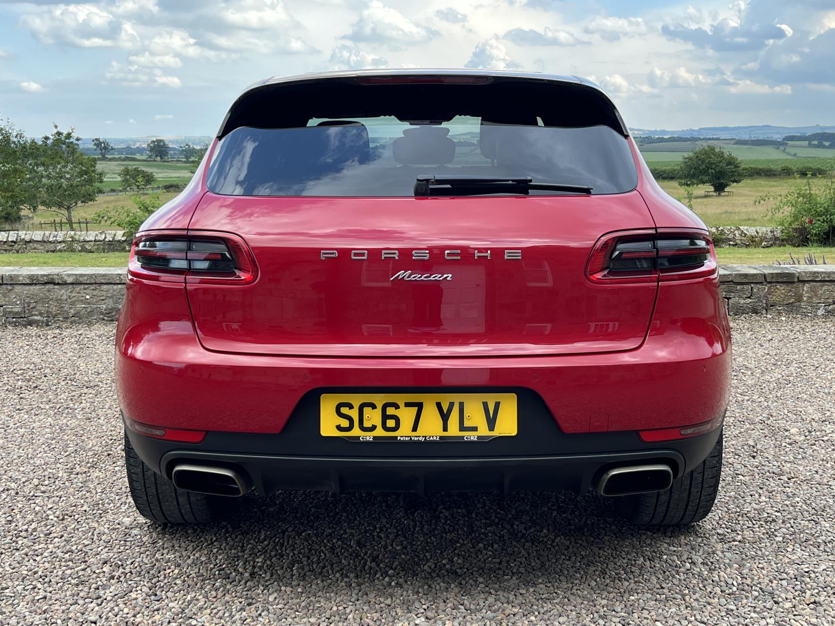 Porsche Macan 2.0T SUV 5dr Petrol PDK 4WD Euro 6 (s/s) (252 ps)