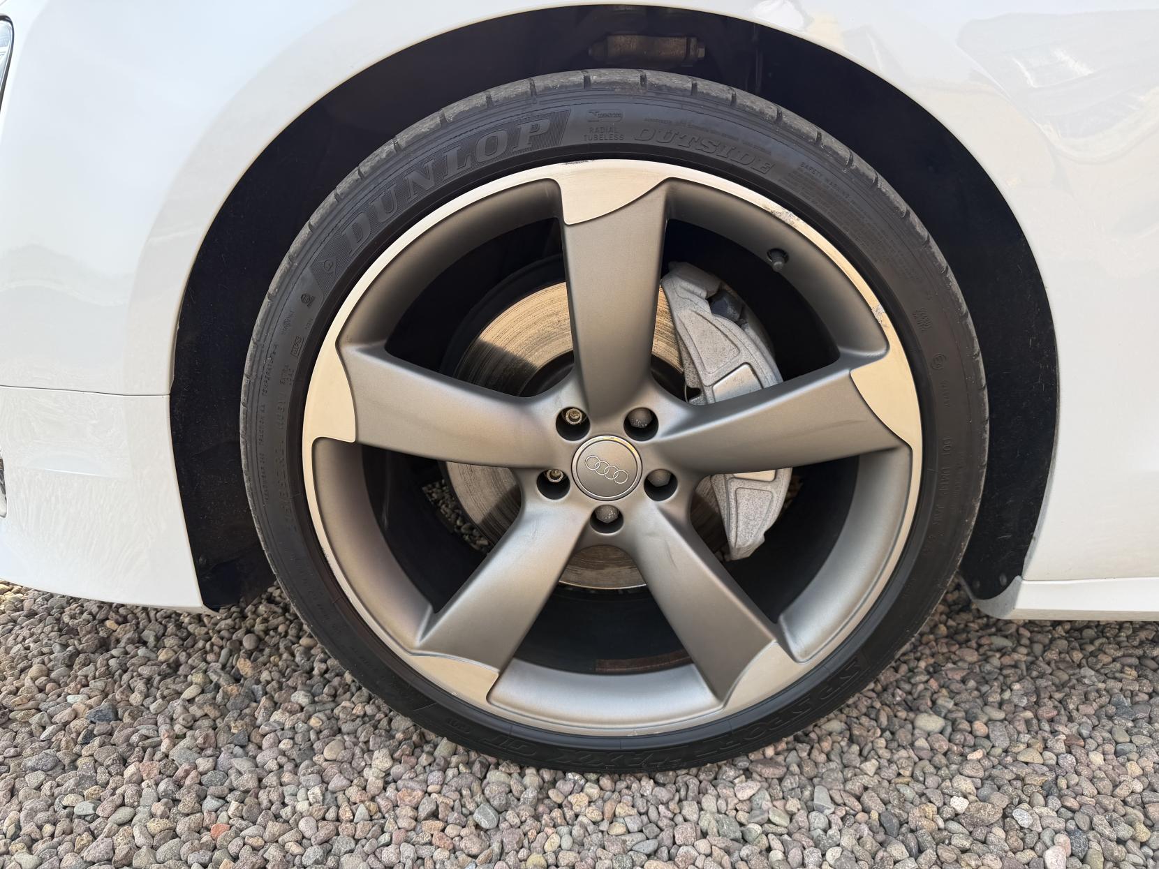 Audi A8 3.0 TDI V6 Black Edition Saloon 4dr Diesel Tiptronic quattro Euro 6 (s/s) (262 ps)