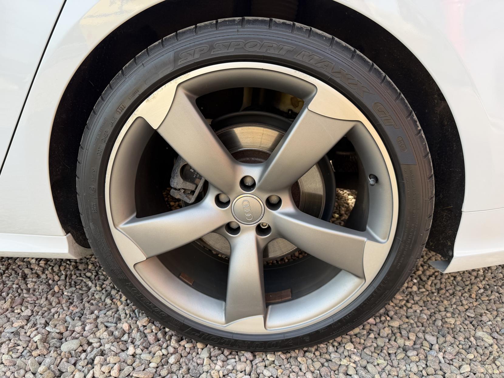 Audi A8 3.0 TDI V6 Black Edition Saloon 4dr Diesel Tiptronic quattro Euro 6 (s/s) (262 ps)