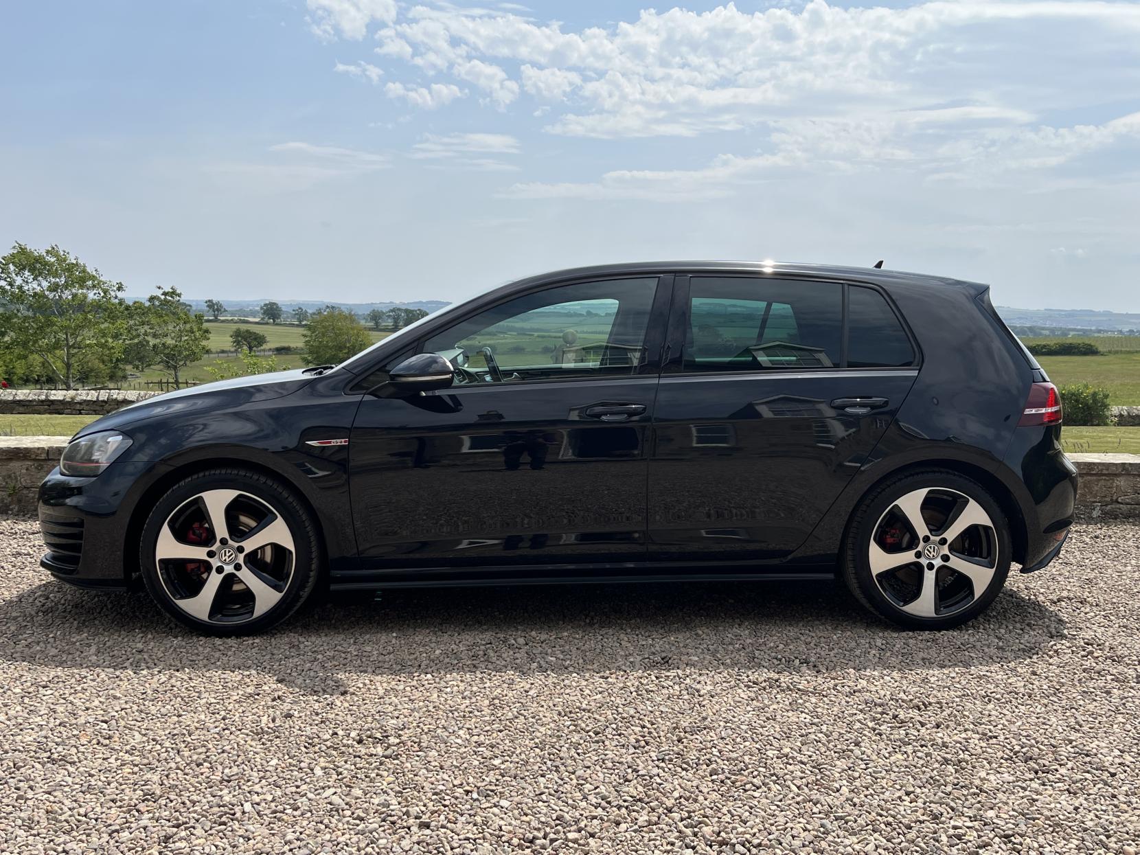 Volkswagen Golf 2.0 TSI BlueMotion Tech GTI Hatchback 5dr Petrol Manual Euro 6 (s/s) (220 ps)
